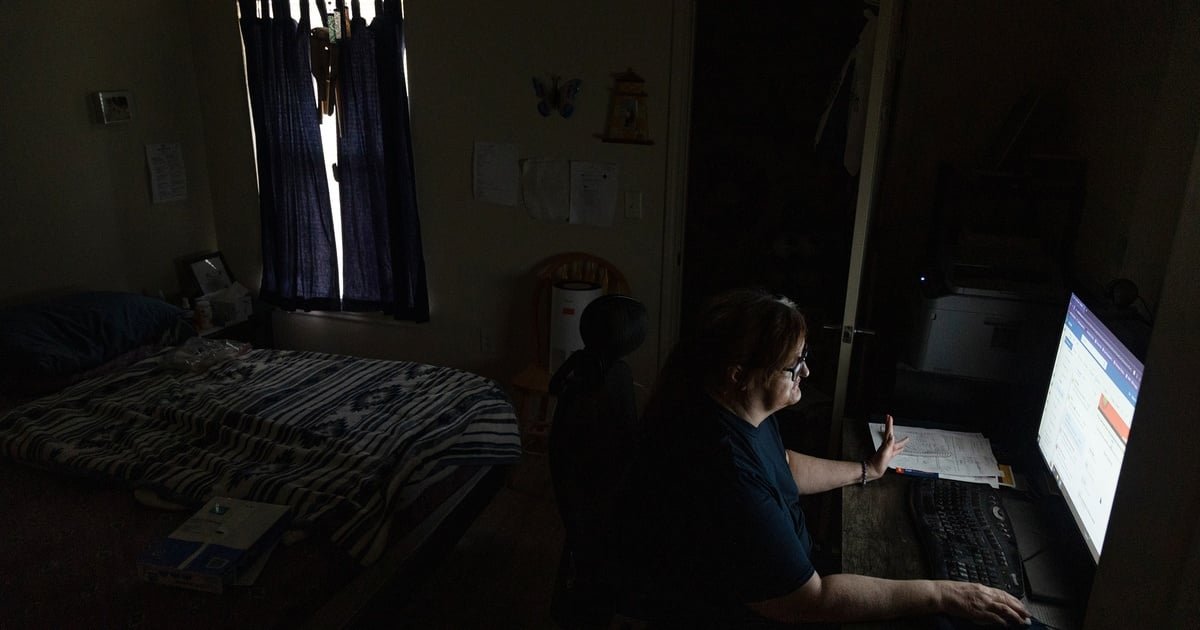 Texan Bitcoin miners profit by using less electricity; advocates say all Texans should get the same chance