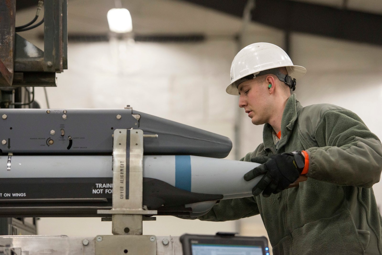 Une nouvelle bombe à plus longue portée de fabrication américaine devrait arriver dès mercredi en Ukraine