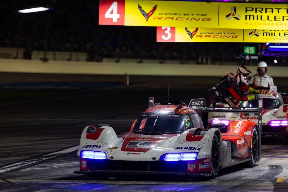 Porsche 963 n°7 du Team Penske Motorsport : Dane Cameron, Felipe Nasr, Matt Campbell, Josef Newgarden