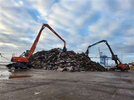 ATLAS 520MH sur place au port de Saint Nazaire