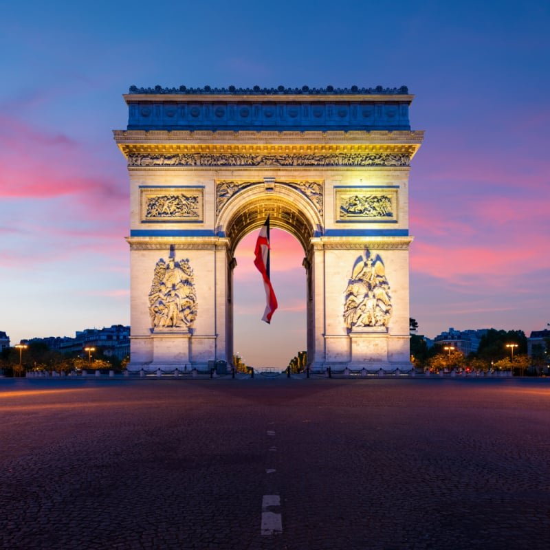Coucher de soleil sur les Champs Elysées à Paris