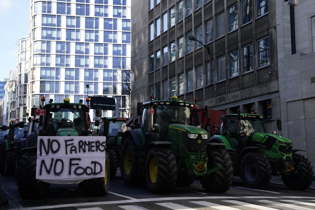 La protestation des agriculteurs belges atteint les bâtiments de l'UE à Bruxelles La protestation des agriculteurs belges atteint les bâtiments de l'UE à Bruxelles