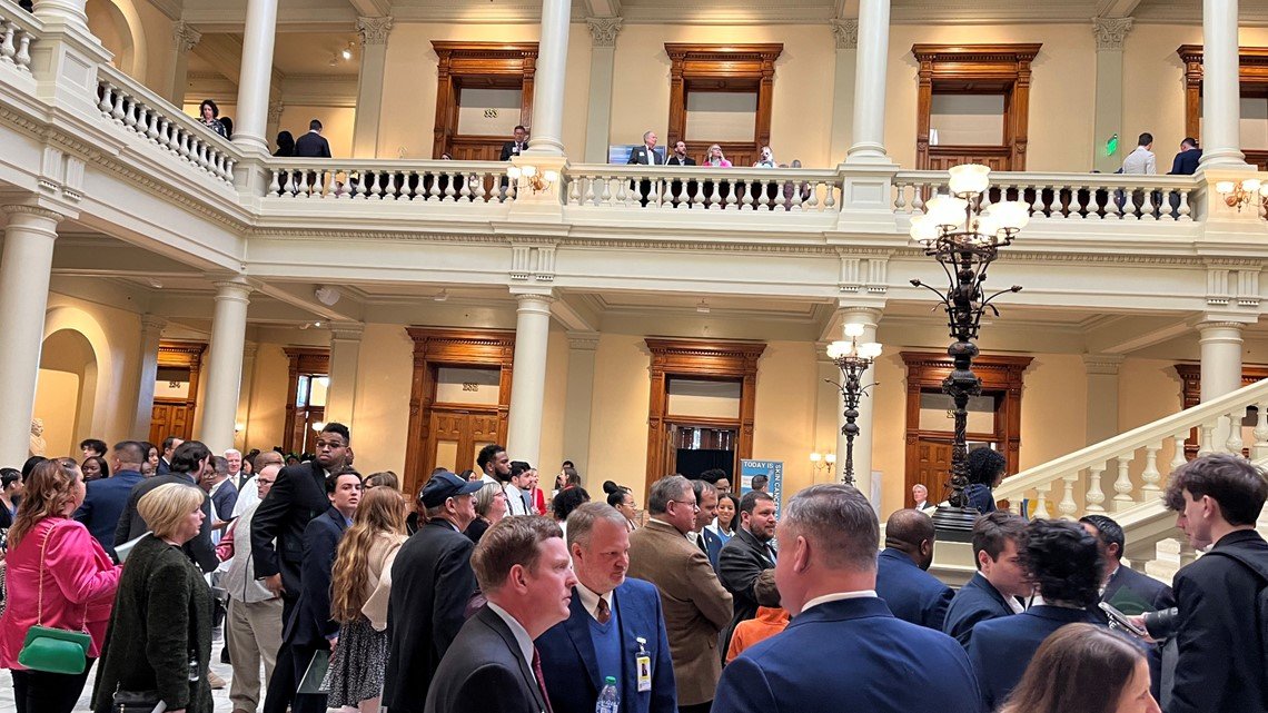 Des centaines de physiothérapeutes expriment leurs inquiétudes persistantes concernant le nouveau système de licence de l’État