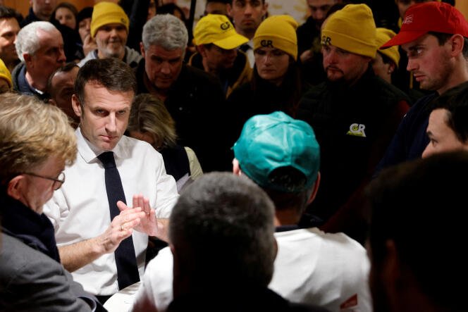 Entre chahut et affrontements, Macron passe 13 heures à tenter de maintenir la paix au grand salon de l'agriculture de France 1 Emmanuel Macron au Salon de l'Agriculture, Paris, le 24 février 2024.