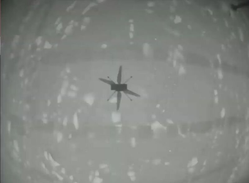 Il savere que lhelicoptere martien de la NASA etait bien