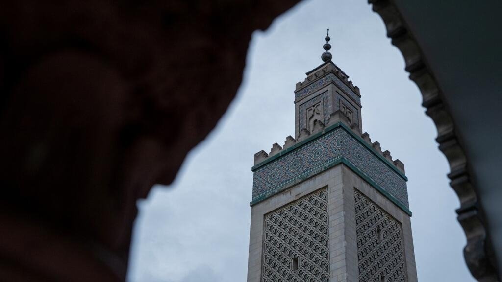 La France va expulser un imam tunisien pour avoir prêché contre la France