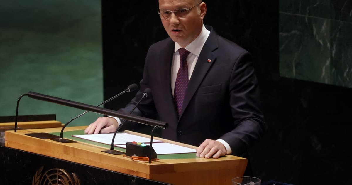 Le Polonais Duda réitère son soutien à l’Ukraine après avoir douté de la libération de la Crimée