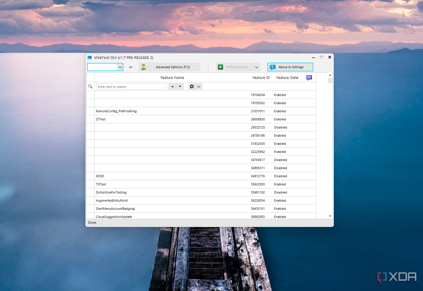 Capture d'écran de l'interface graphique de ViVeTool sur un fond d'écran