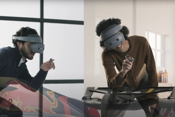 Le casque XR de Sony est doté d'une visière relevable et de contrôleurs uniques à anneau et à stylet.