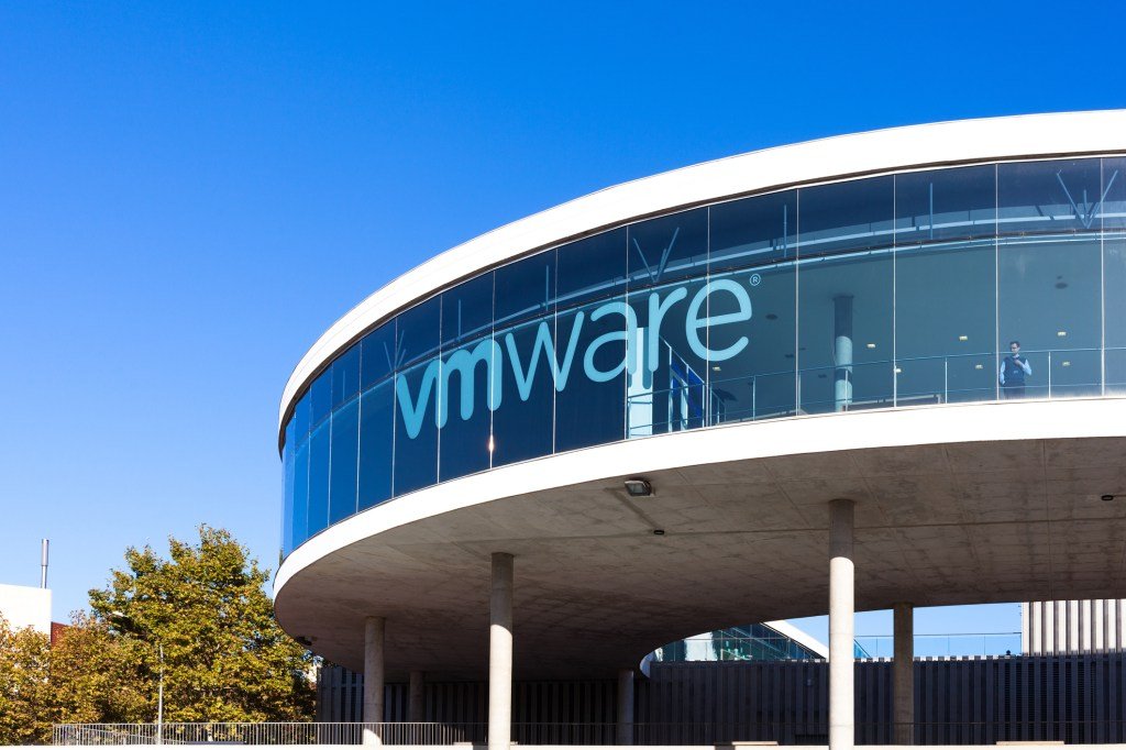 KKR va acquérir l’activité informatique pour utilisateurs finaux de VMware auprès de Broadcom pour 4 milliards de dollars |  TechCrunch