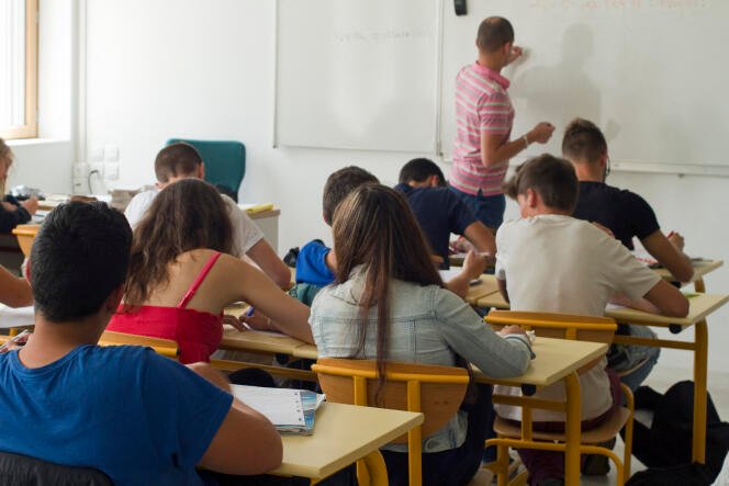 Éducation sexuelle : les écoles françaises sous la pression des associations conservatrices et d’extrême droite