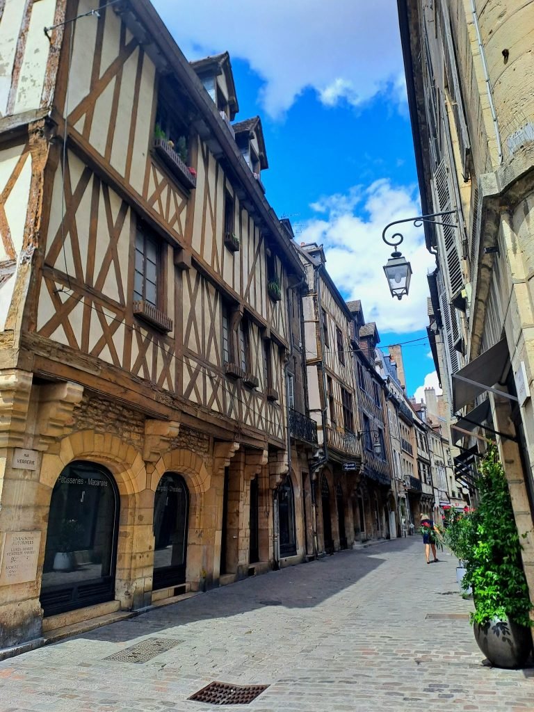 Les rues de France en été