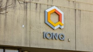 Logo IONQ