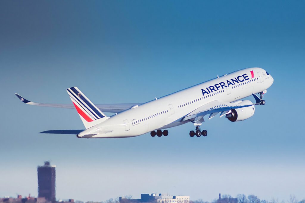 Air France exploite l'A350-900 sur de nombreuses liaisons long-courriers au départ de CDG. Photo : Francesco Cecchetti/Airways.