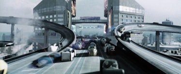 Une scène de « Minority Report » montrant une autoroute sans conducteur.