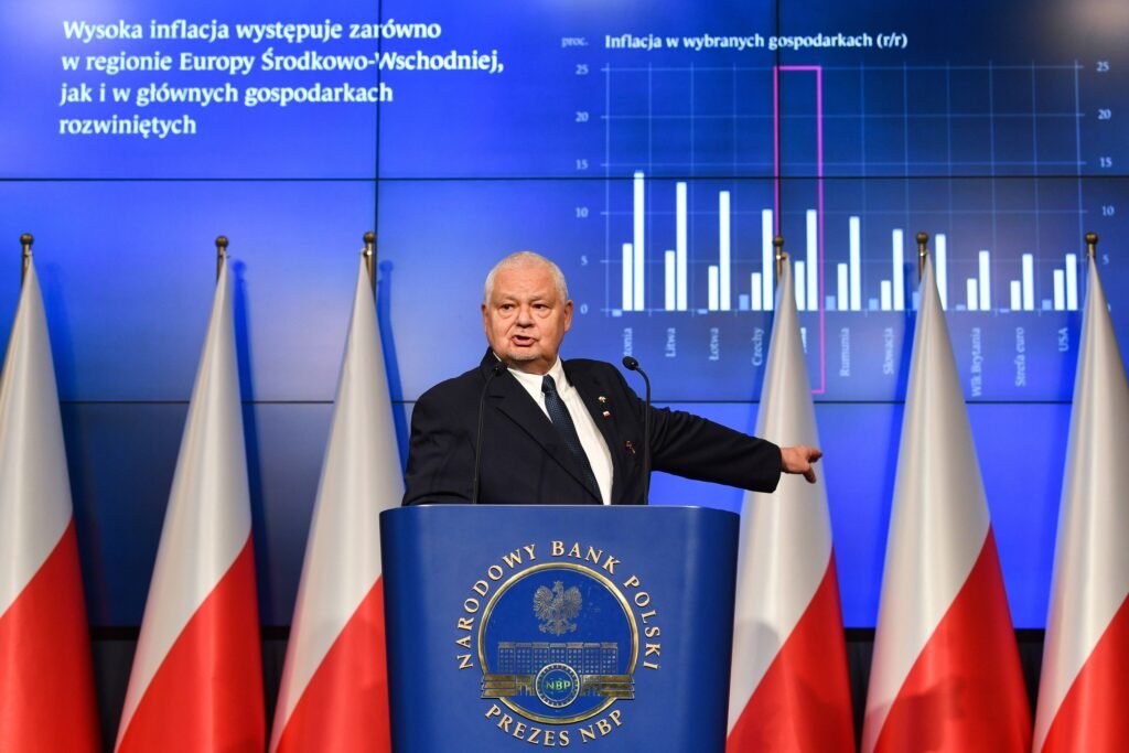 Donald Tusk risque une bagarre avec la BCE après avoir décidé de juger le patron de la banque polonaise