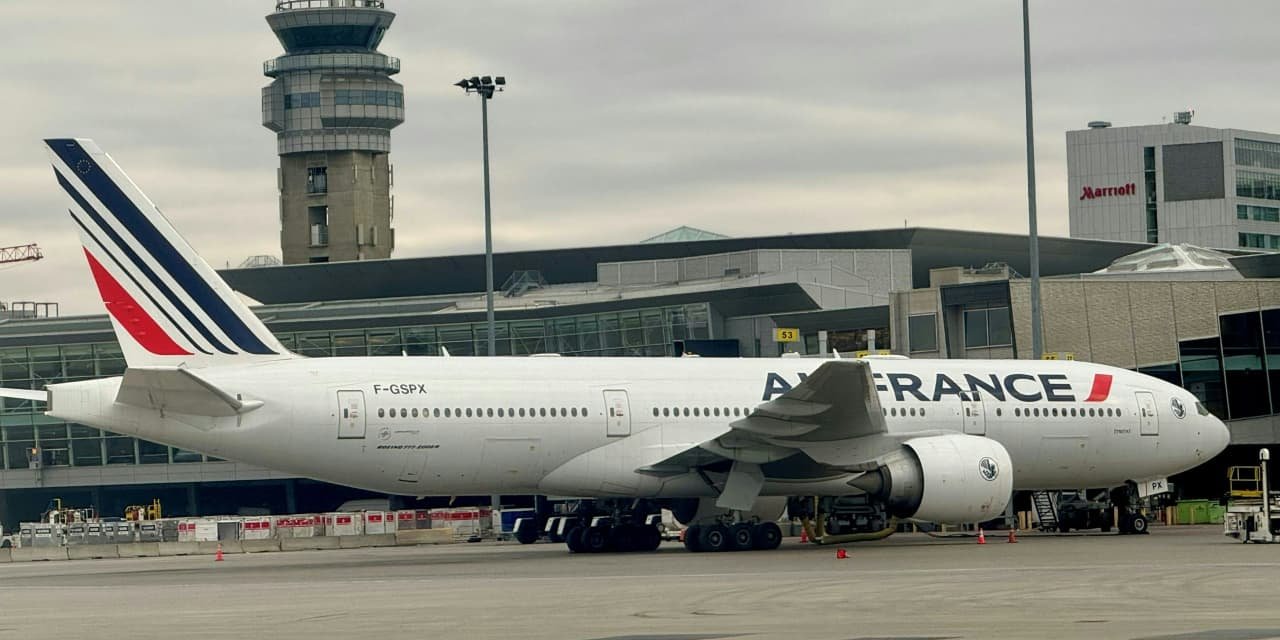 Air France-KLM s’effondre au quatrième trimestre, IAG affiche un bénéfice record
