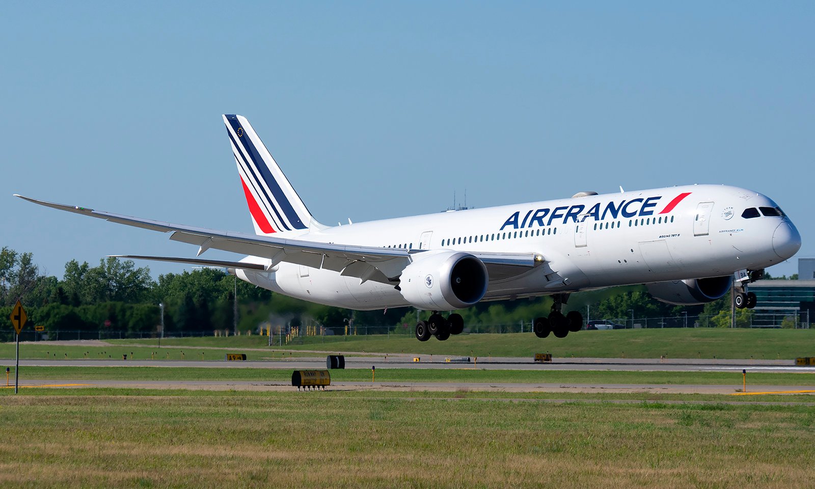 F-HRBA, Air France Boeing 787-9 @KMSP. Photo : Michael Rodeback/Airways
