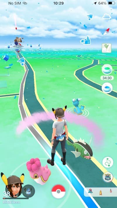 La carte montrant divers Pokémon, y compris Basculin à rayures blanches dans Pokemon Go.