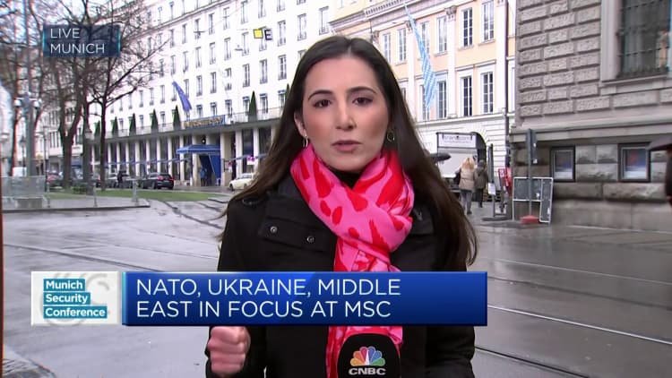 Les législateurs américains réitèrent leur soutien à l’Ukraine alors que le président Zelensky appelle à davantage d’aide