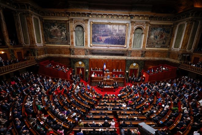 Vue générale du Congrès des deux Chambres du Parlement au Château de Versailles lors du discours du Premier ministre français Gabriel Attal à Versailles, à l'ouest de Paris, le lundi 4 mars 2024.
