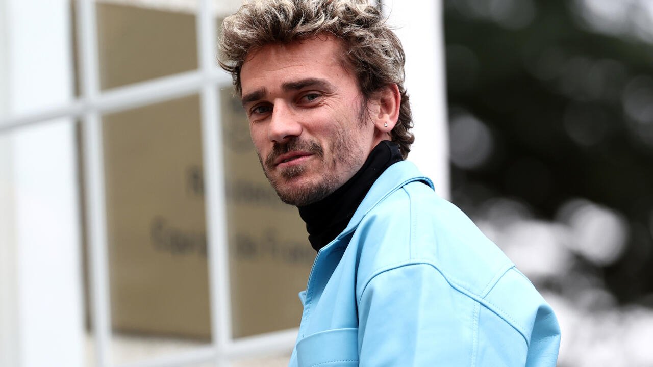 Le record de Griezmann avec la France prend fin après que l’attaquant se soit blessé à la cheville