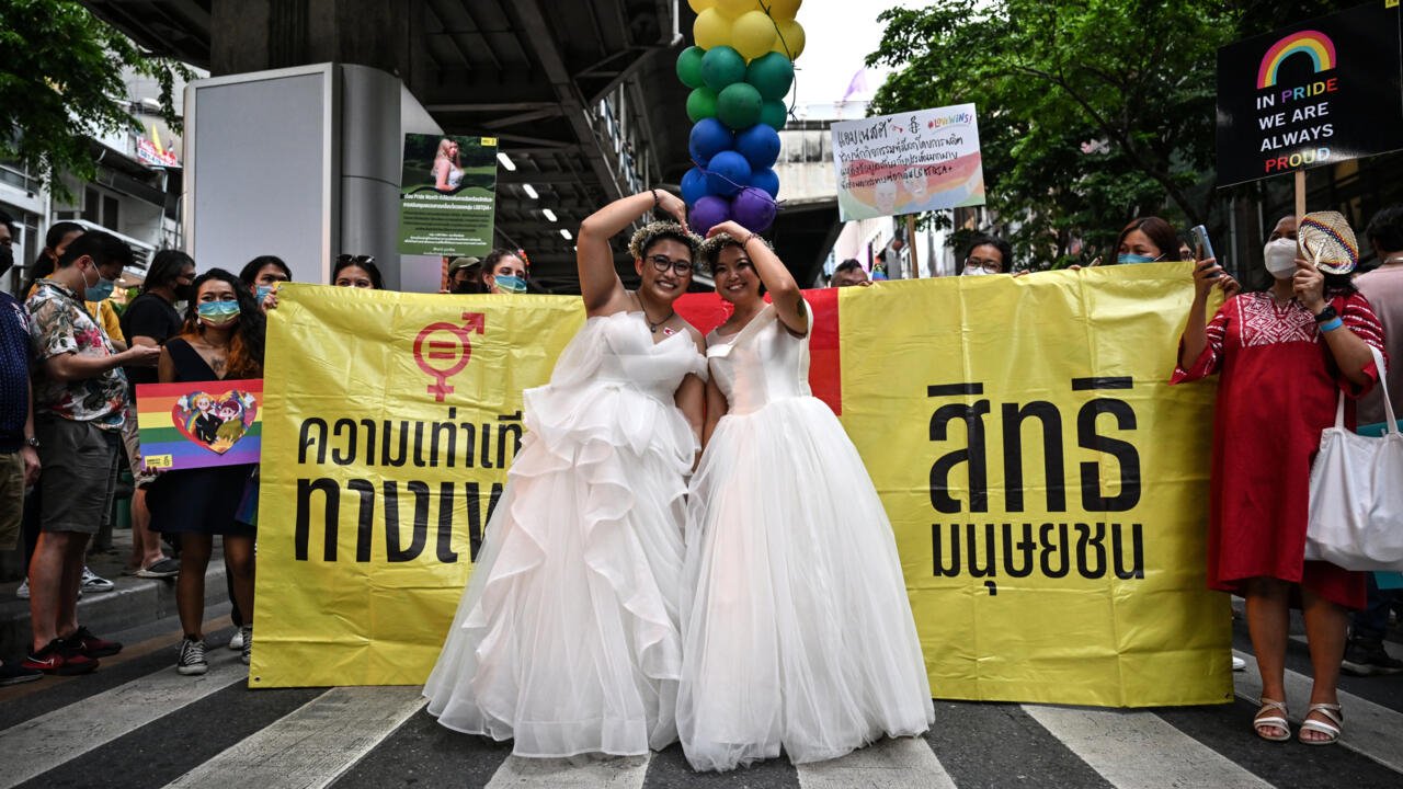 Les législateurs thaïlandais approuvent un projet de loi visant à légaliser le mariage homosexuel