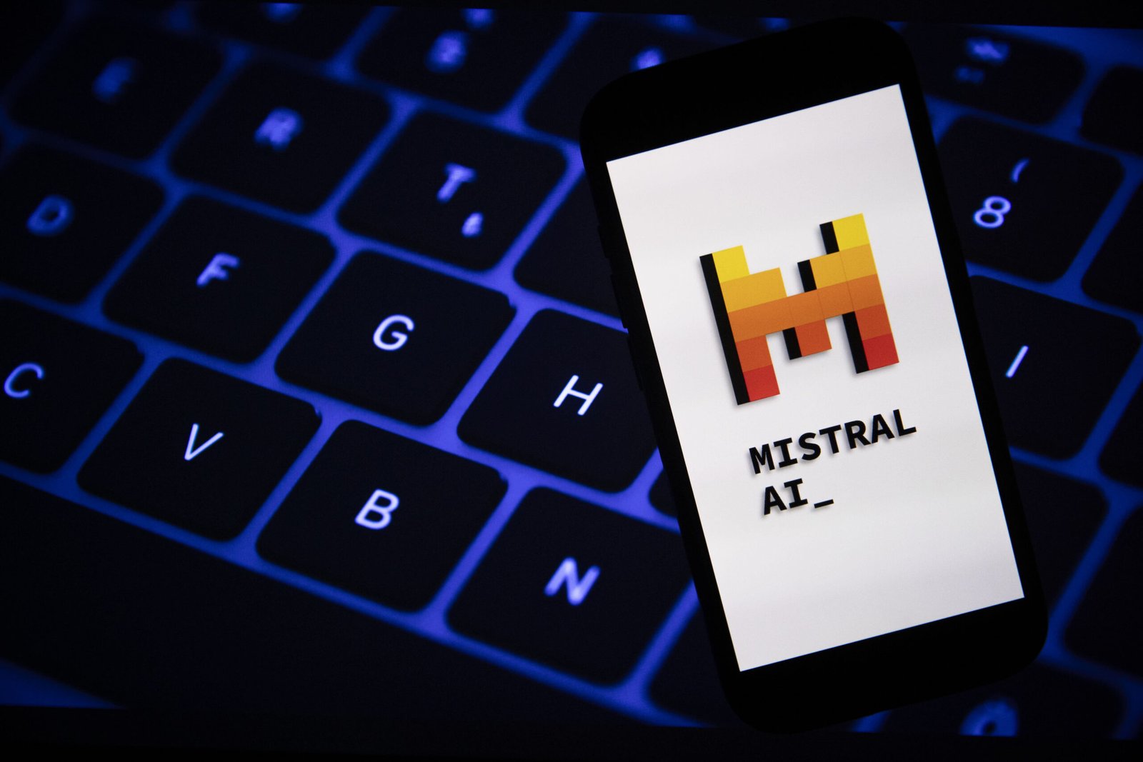Microsoft investit dans Mistral AI en Europe pour se développer au-delà d’OpenAI