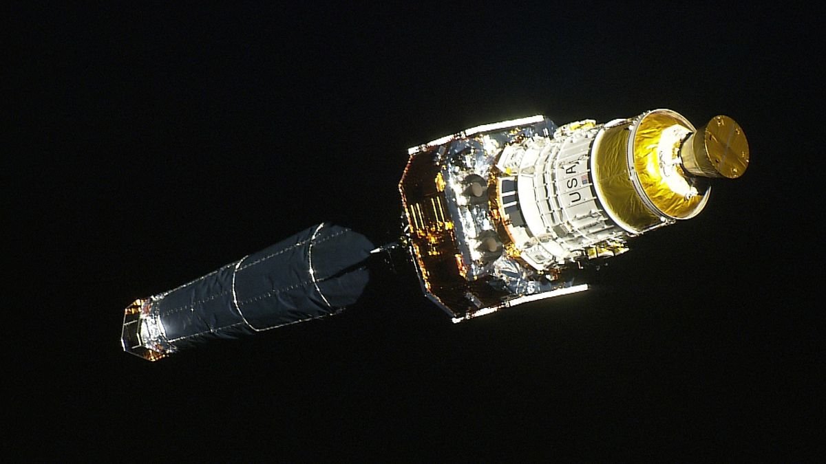 The Chandra X-ray spacecraft may soon go dark, threatening a great deal ...