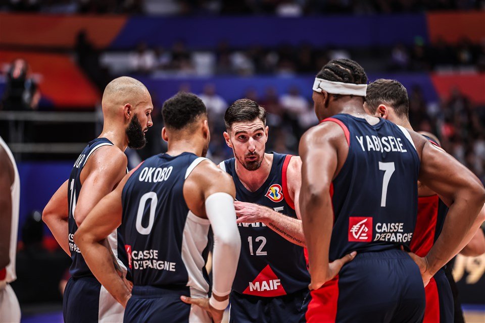 1714445595 584 De Colo se prepare pour un dernier hourra avec la