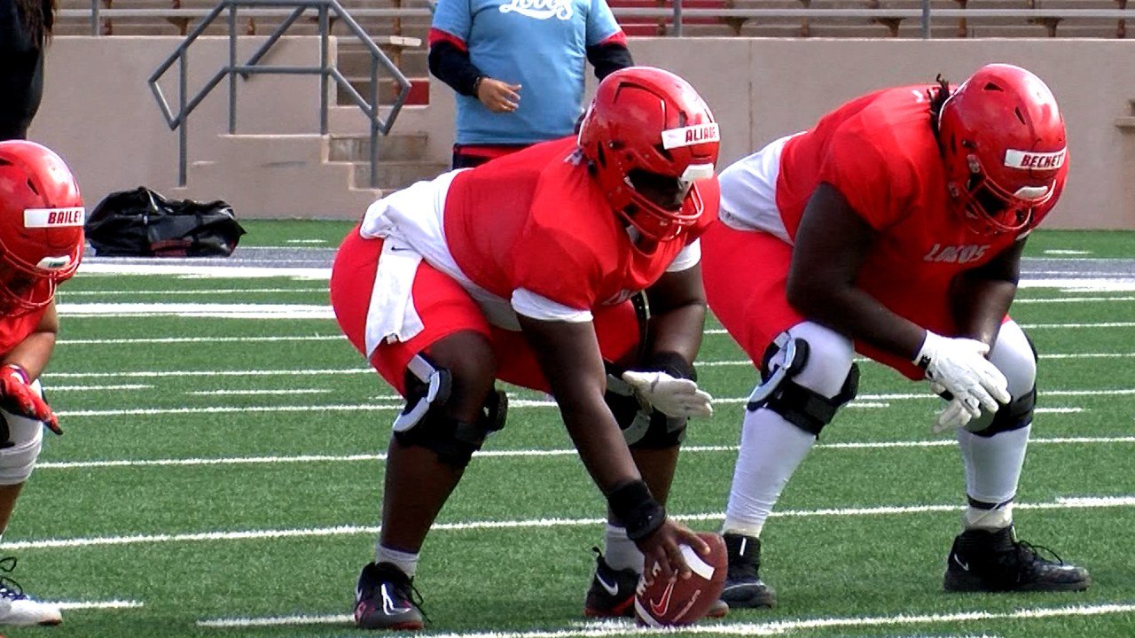 De la France au NMMI en passant par l’UNM : le parcours footballistique insolite de Malik Aliane