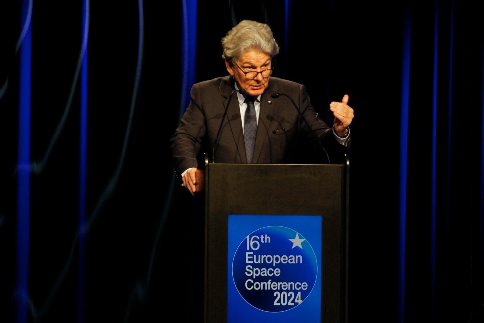 L’UE va retarder la législation spatiale et le contrat de constellation