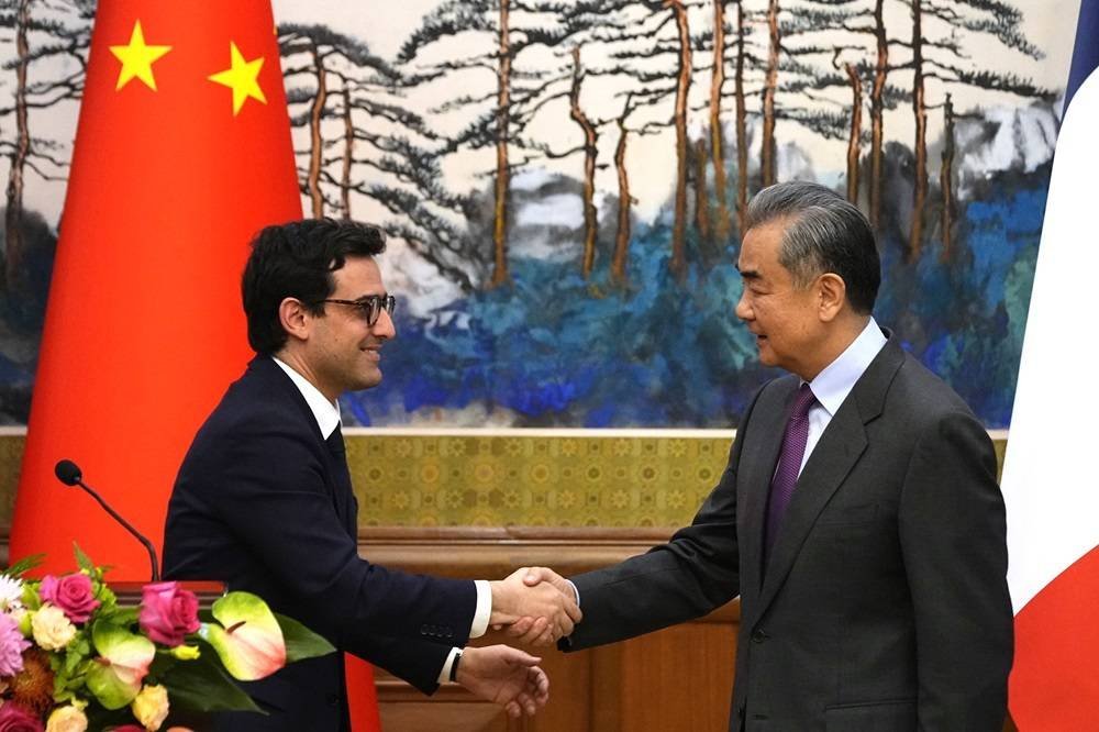 La France cherche un message clair de la Chine à la Russie sur la guerre en Ukraine
