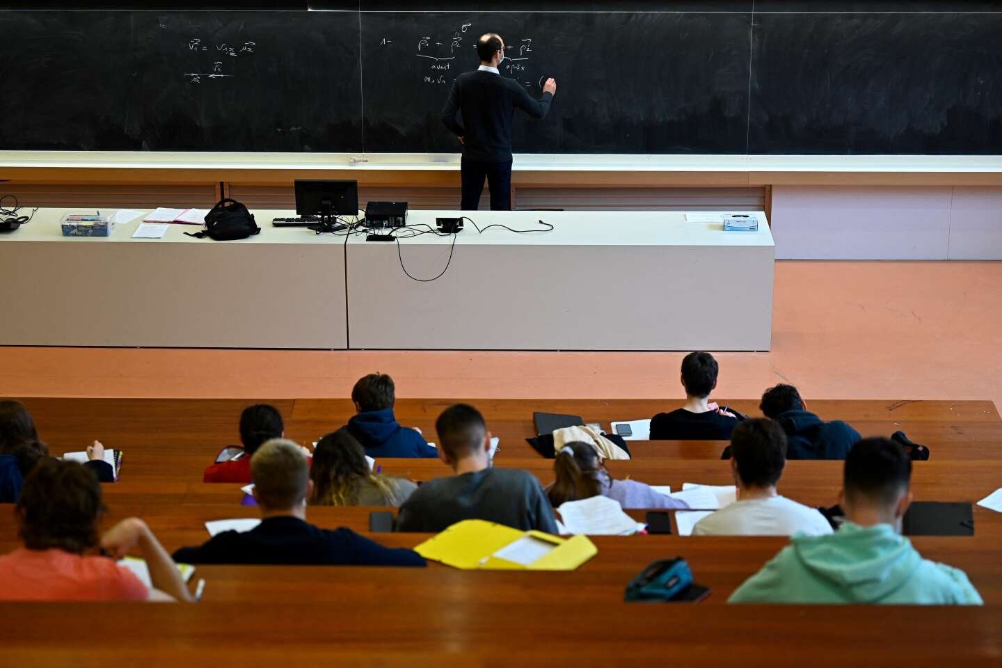 « La France ferait bien de considérer les étudiants étrangers comme des agents d’influence plutôt que comme de potentiels immigrants illégaux »