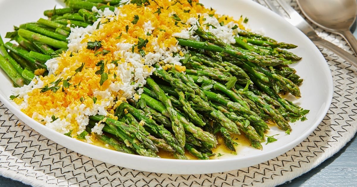 Le mimosa aux asperges est une ode ensoleillée et œufs au printemps en France