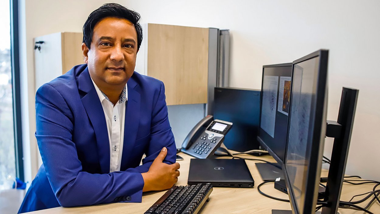 Le nouveau directeur de l’École d’informatique arrive sur le campus