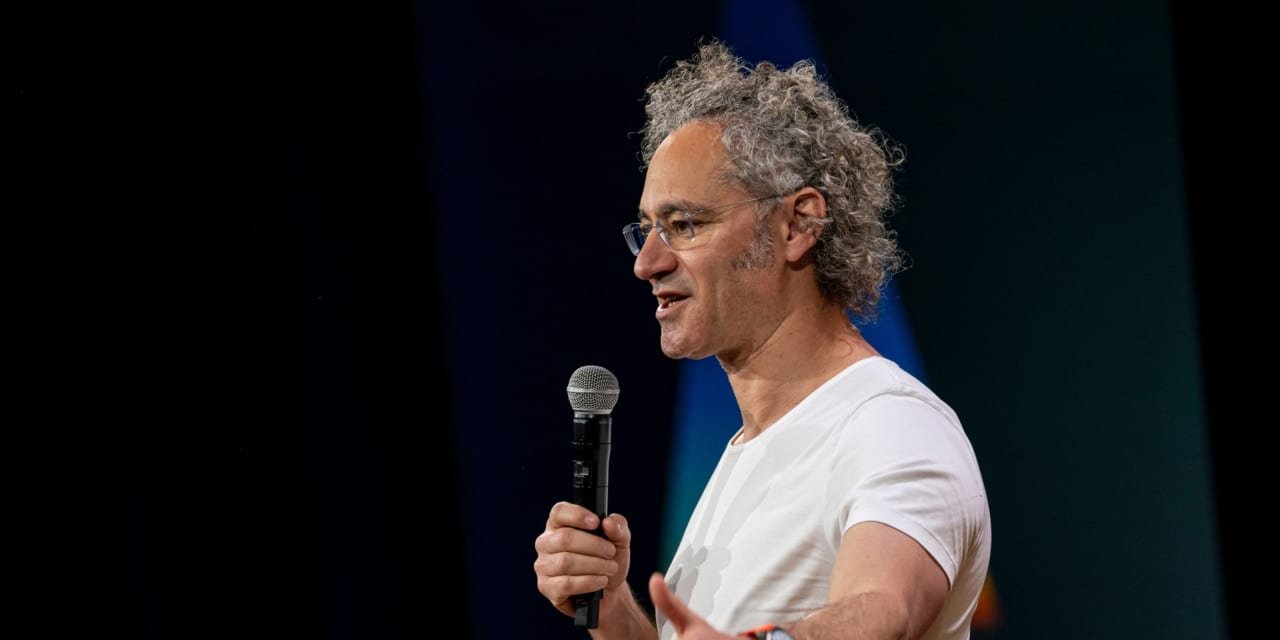 Le stock de Palantir augmente grâce à un accord de logiciel cloud avec Oracle