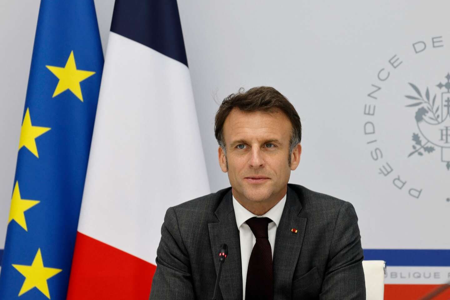 Macron appelle Israël à « éviter l’escalade » mais juge l’attaque iranienne « disproportionnée »