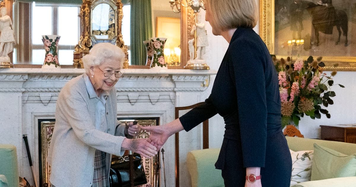 Révélé : les conseils de la reine Elizabeth II à Liz Truss