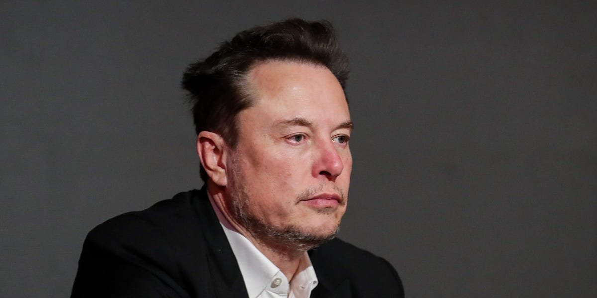 Tesla réduit les prix des voitures et des logiciels de conduite autonome après une semaine chaotique