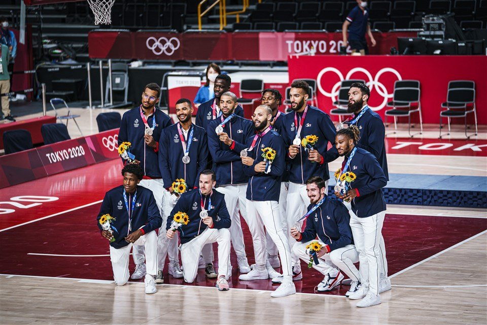 1714691355 664 Focus Equipe Qualifiee France Tout le monde sur