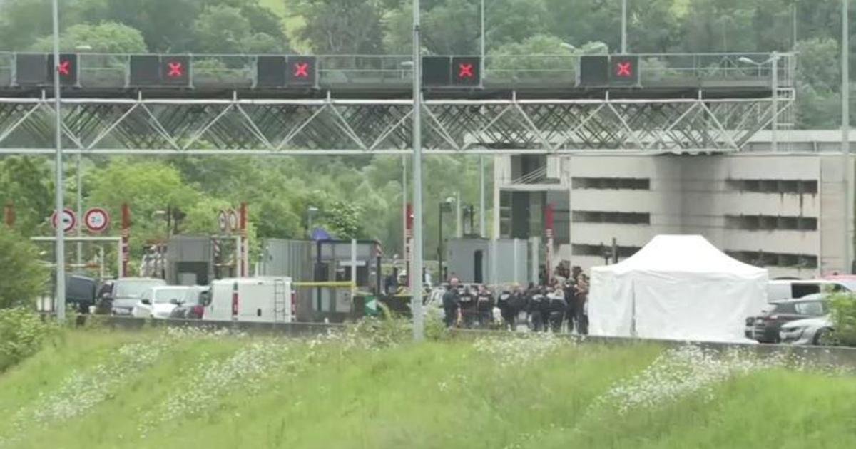 2 policiers tués et un détenu s’évade lors d’une attaque contre un fourgon de prison en France