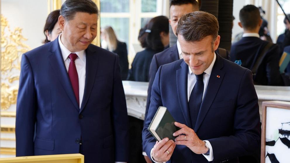 Appelez cela la diplomatie du Cognac.  La France a offert une boisson spéciale au Chinois Xi, en clin d’œil à leur conflit commercial