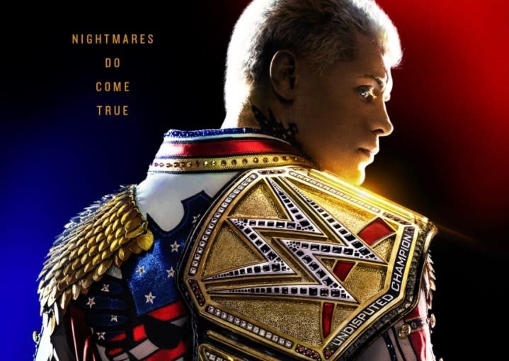 Cody Rhodes se tient le dos tourné et le titre sur son épaule.