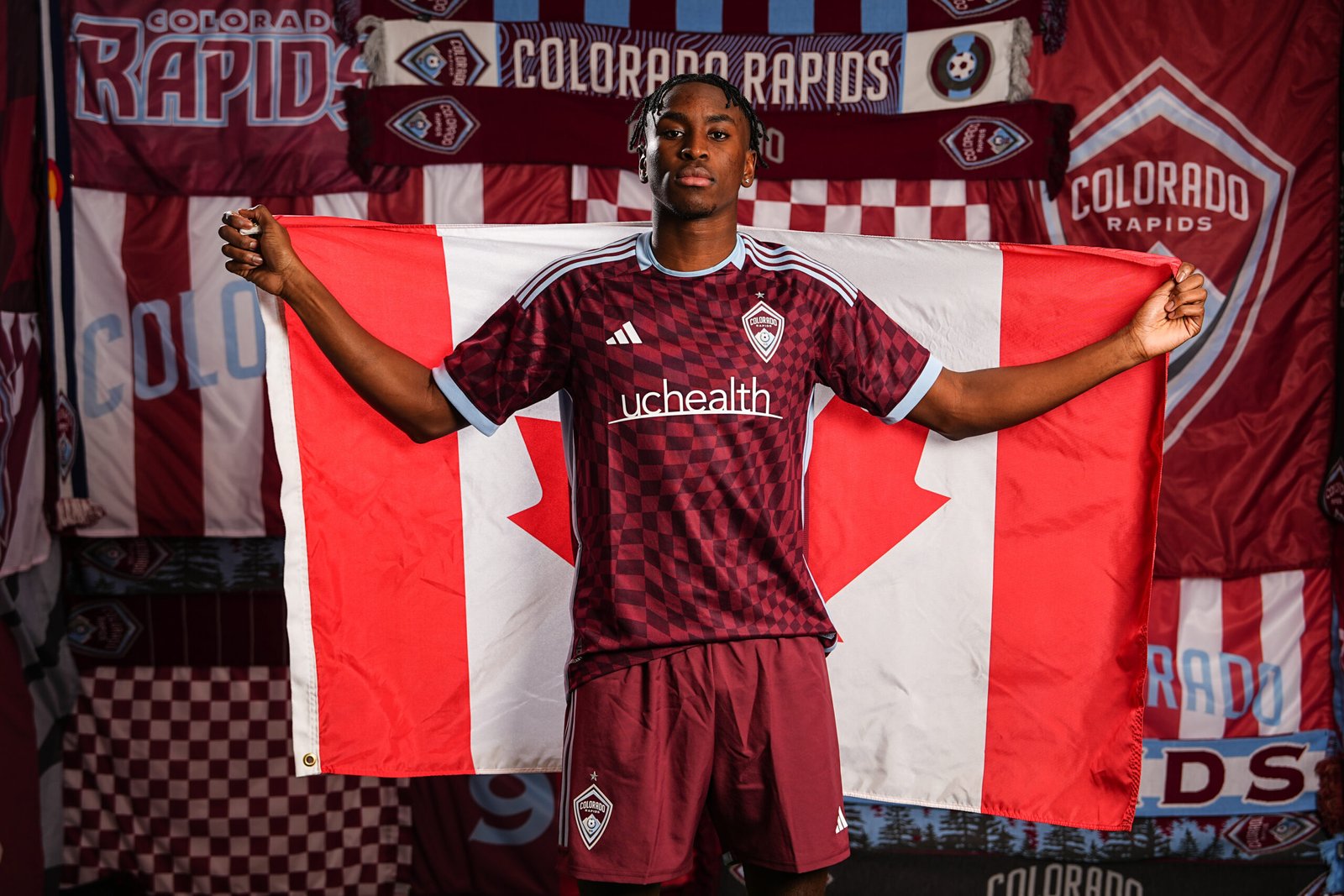 Le défenseur des Colorado Rapids Moïse Bombito appelé dans l’équipe nationale masculine du Canada pour des matchs amicaux internationaux contre la France et les Pays-Bas |  Rapides du Colorado