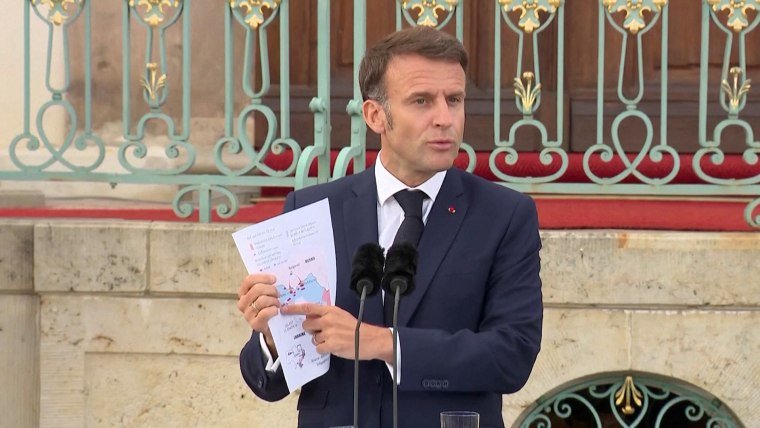 Le président français déclare que l'Ukraine devrait être autorisée à frapper la Russie avec des armes fournies par l'Occident 1 Le president francais declare que lUkraine devrait etre autorisee a