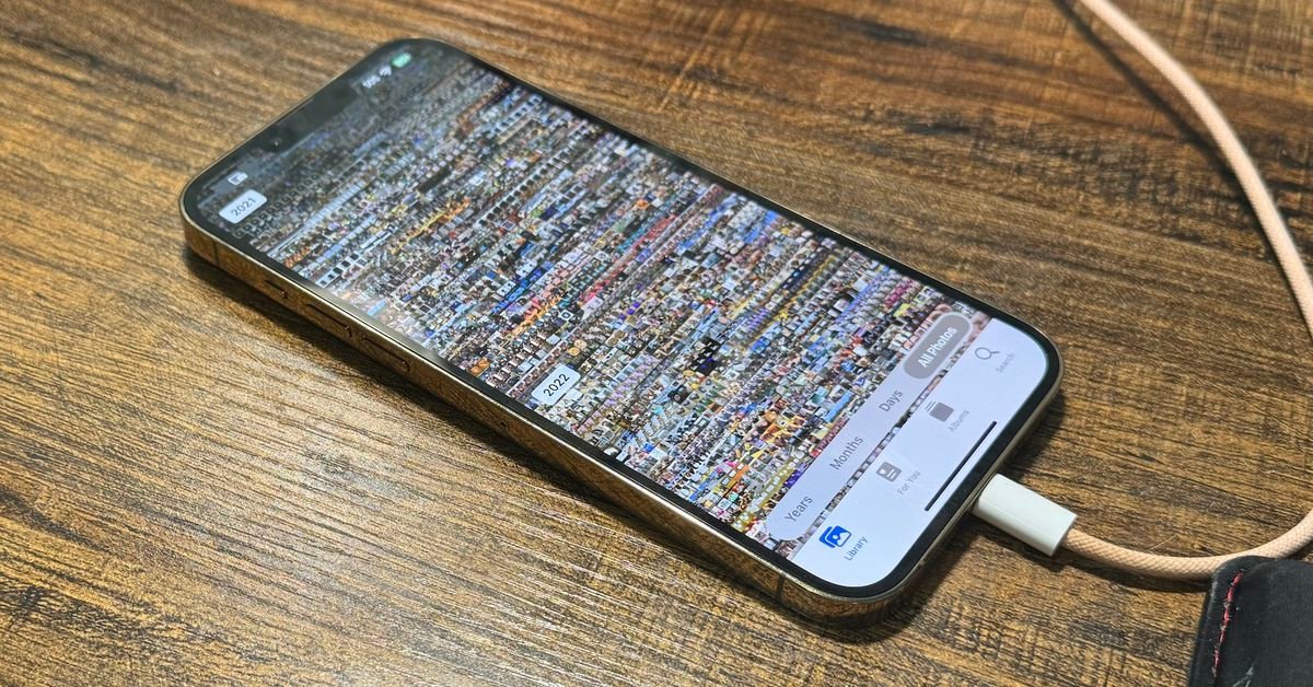 Les propriétaires d’iPhone disent que la dernière mise à jour iOS fait resurgir les nus supprimés