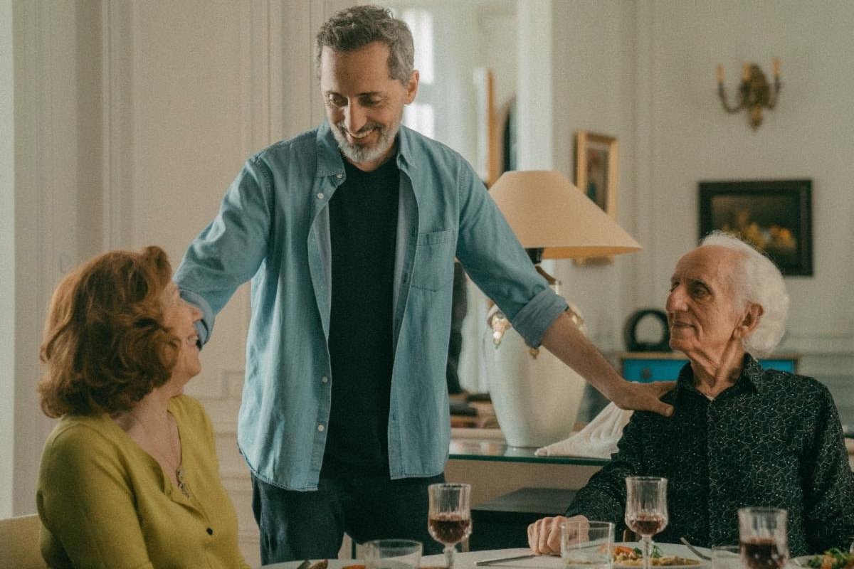 Un film sur le christianisme a permis à Gad Elmaleh, la plus grande star de la comédie de France, de se sentir plus juif que jamais – Kveller
