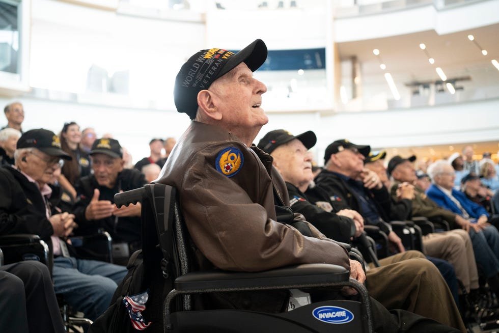 D-Day anniversary as honor flight takes vets back to Normandy