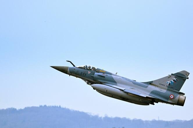 Guerre en Ukraine : en envoyant des chasseurs Mirage, la France renforce son soutien à Kiev